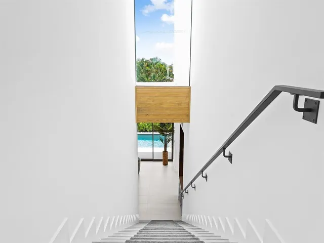 $25,000 | 2657 Northeast 34th Street, Fort Lauderdale, FL 33306