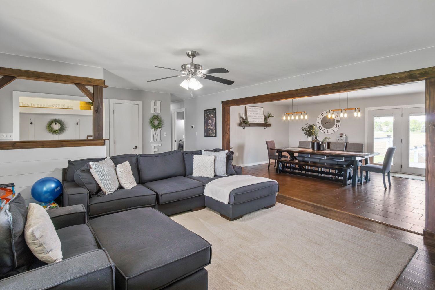 29124 Plautz Road Rock Falls, IL 61071 - Photo 8 of 45 a living room with furniture and wooden floor