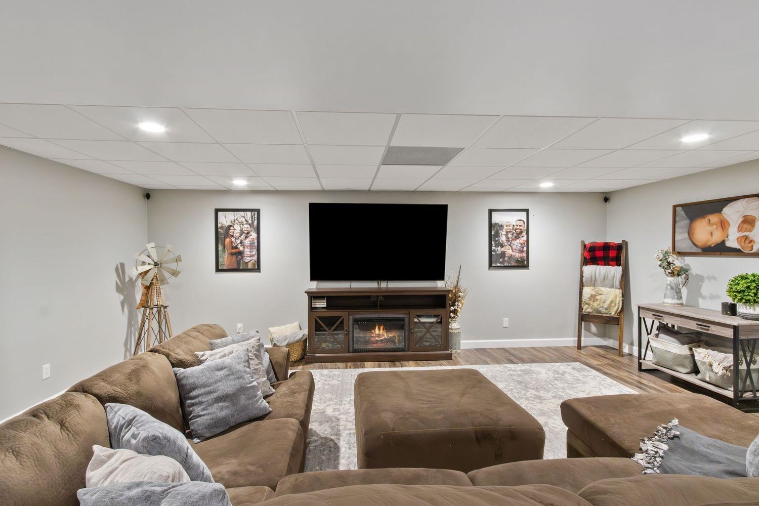 29124 Plautz Road Rock Falls, IL 61071 - Photo 9 of 45 a living room with furniture and a flat screen tv