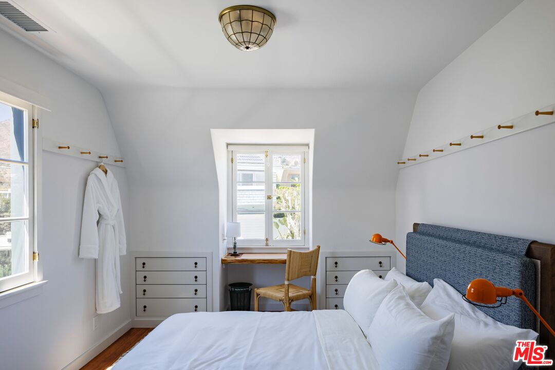 23708 Malibu Colony Road Malibu, CA 90265 - Photo 25 of 28