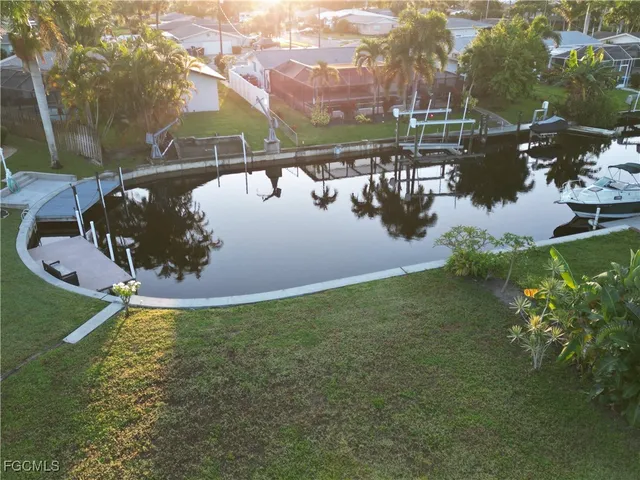 a view of a small yard