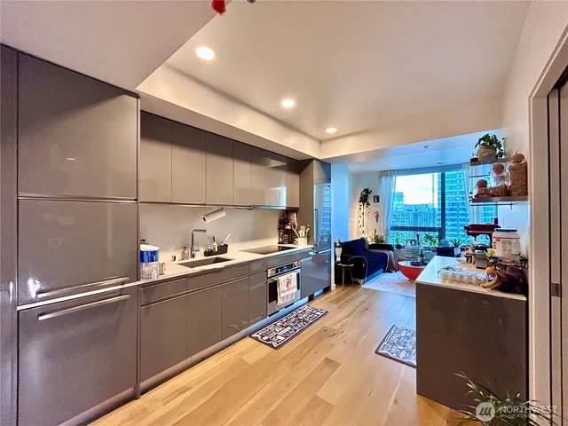 $3,400 | 1808 Minor Avenue, Unit 3706, Seattle, WA 98101