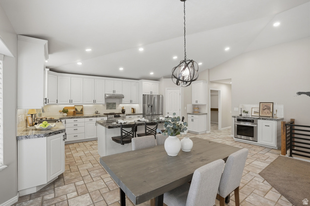 10866 Marsha Kaye Circle Sandy, UT 84070 - Photo 14 of 49