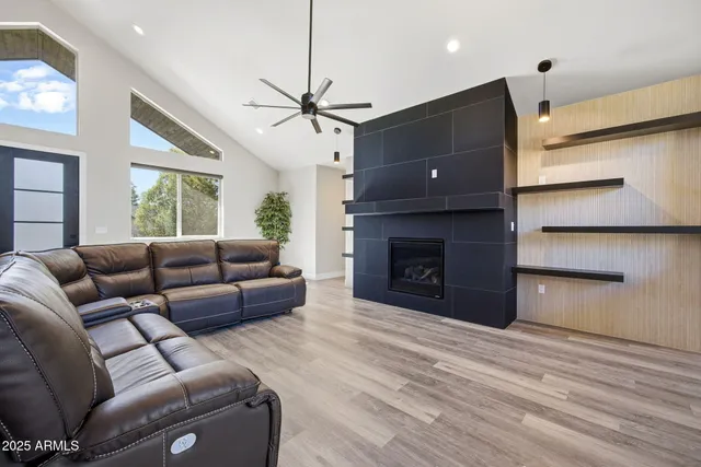 a picture of floor plan