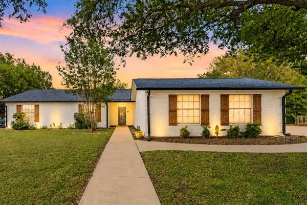 $280,000 | 308 Texas Avenue, Hewitt, TX 76643