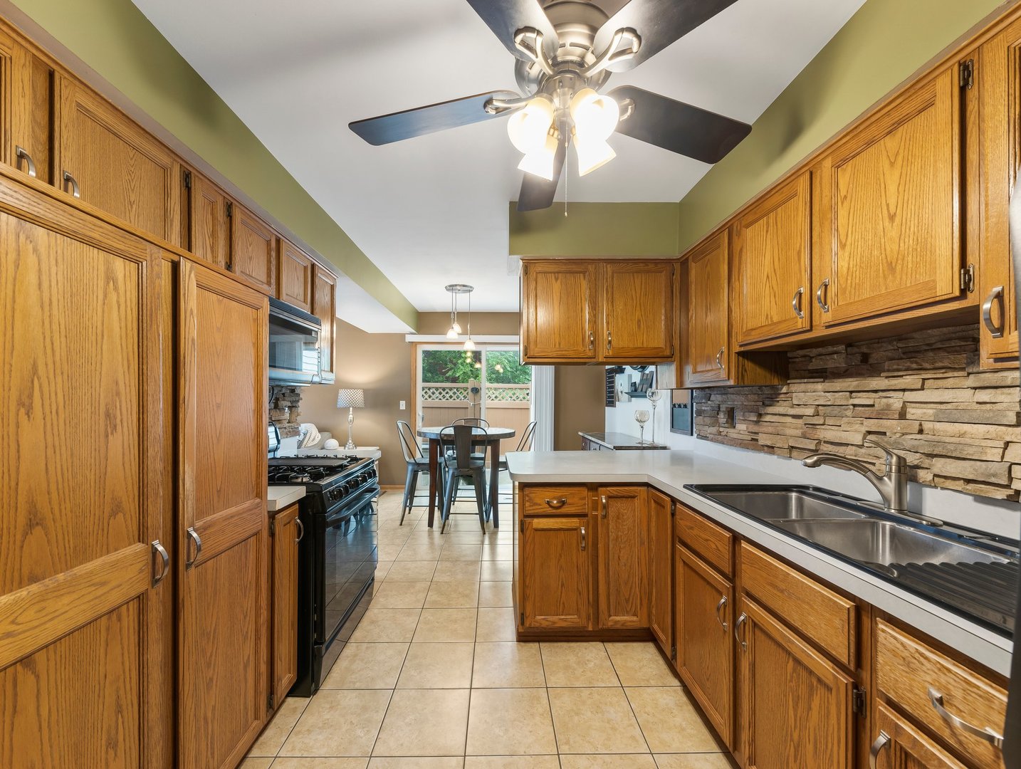 605 Northgate Road, Unit 605 New Lenox, IL 60451 - Photo 9 of 24
