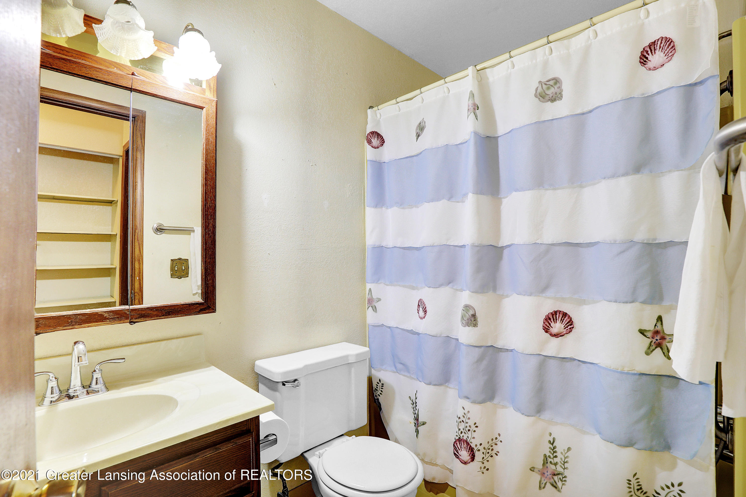 3928 Hunters Ridge Drive, Unit 1 Lansing, MI 48911 - Photo 12 of 18 9I3A2285