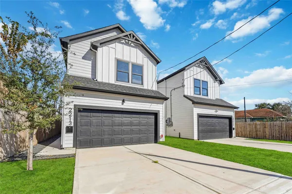 $2,400 | 2217 Lee Street, Houston, TX 77026