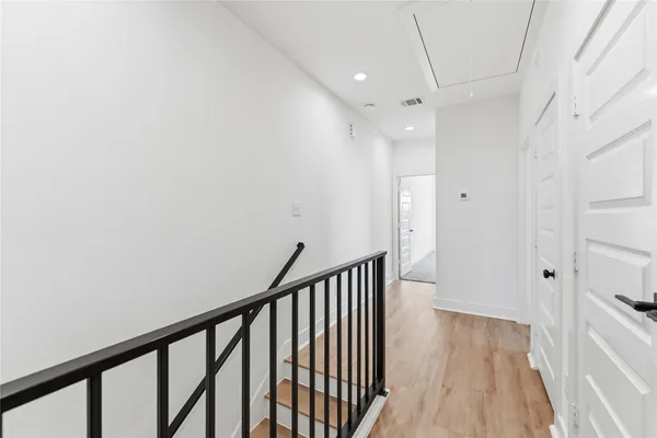 $2,400 | 2217 Lee Street, Houston, TX 77026