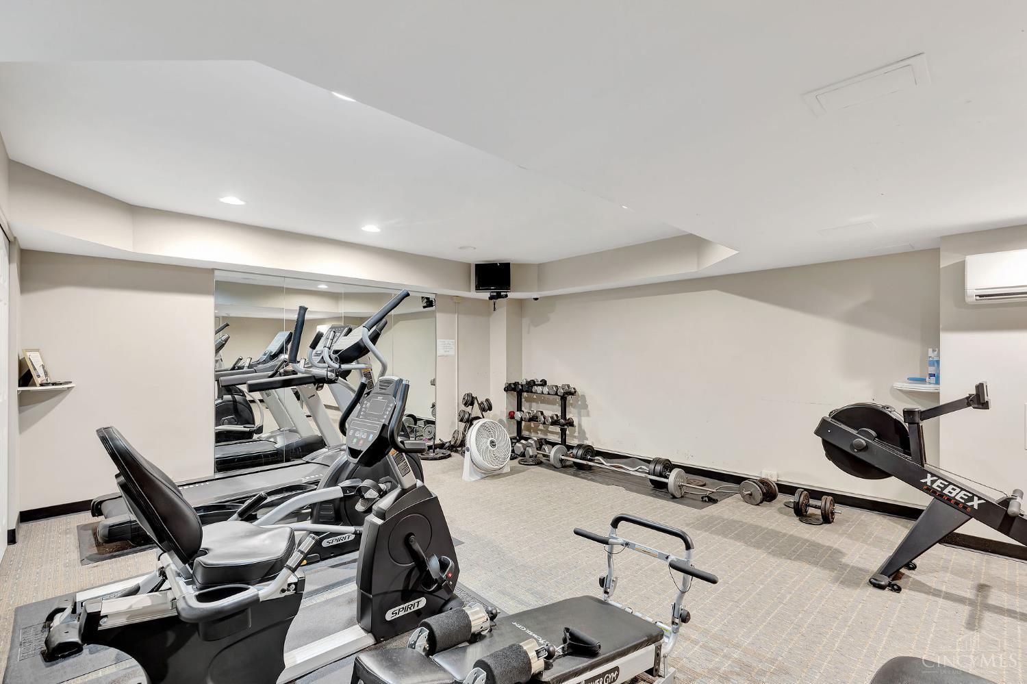 1815 William Howard Taft Road, Unit 501 Cincinnati, OH 45206 - Photo 24 of 32