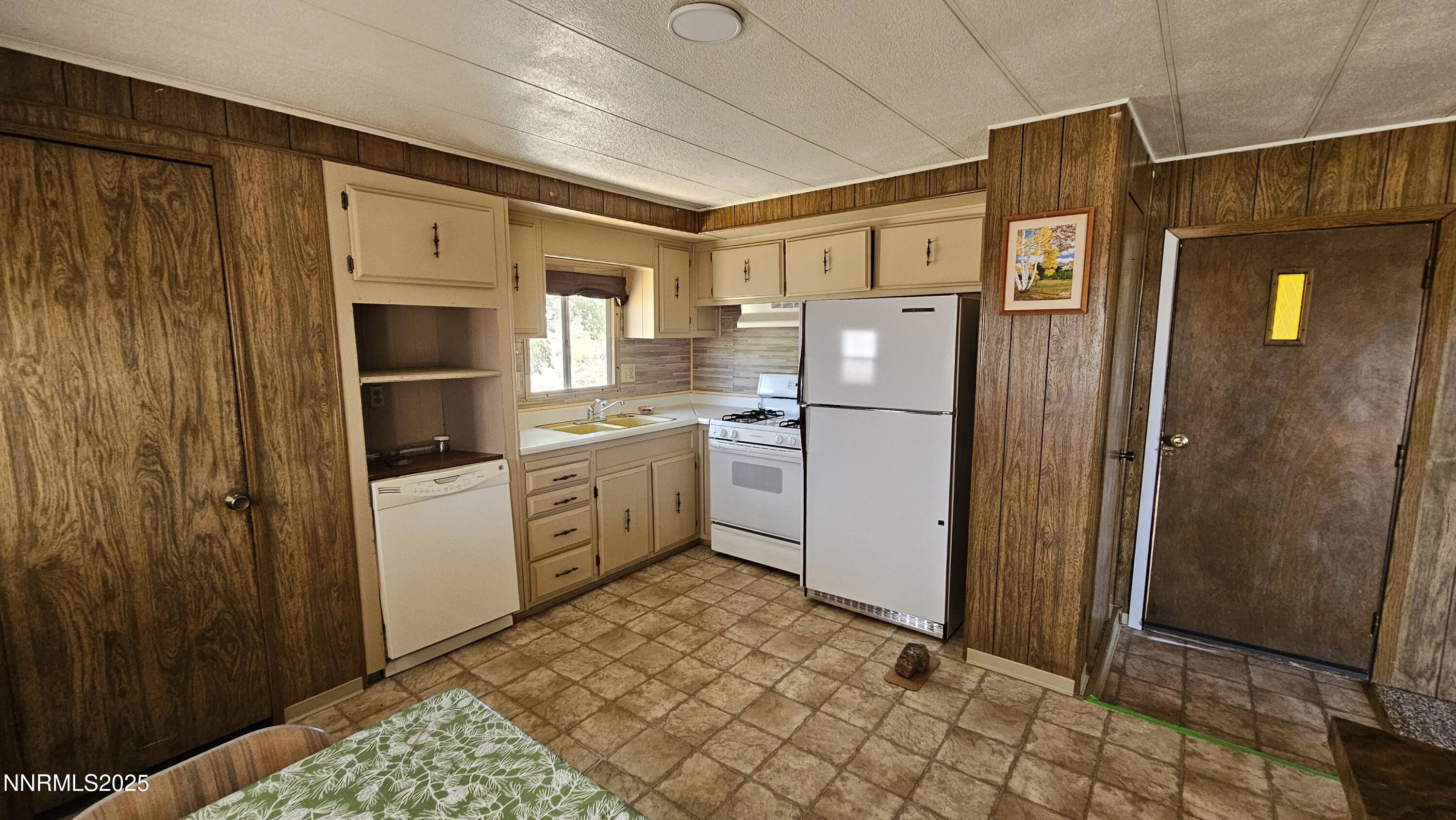 3791 Granite Way Topaz Ranch Estates, NV 89444 - Photo 13 of 39 20250723_120117