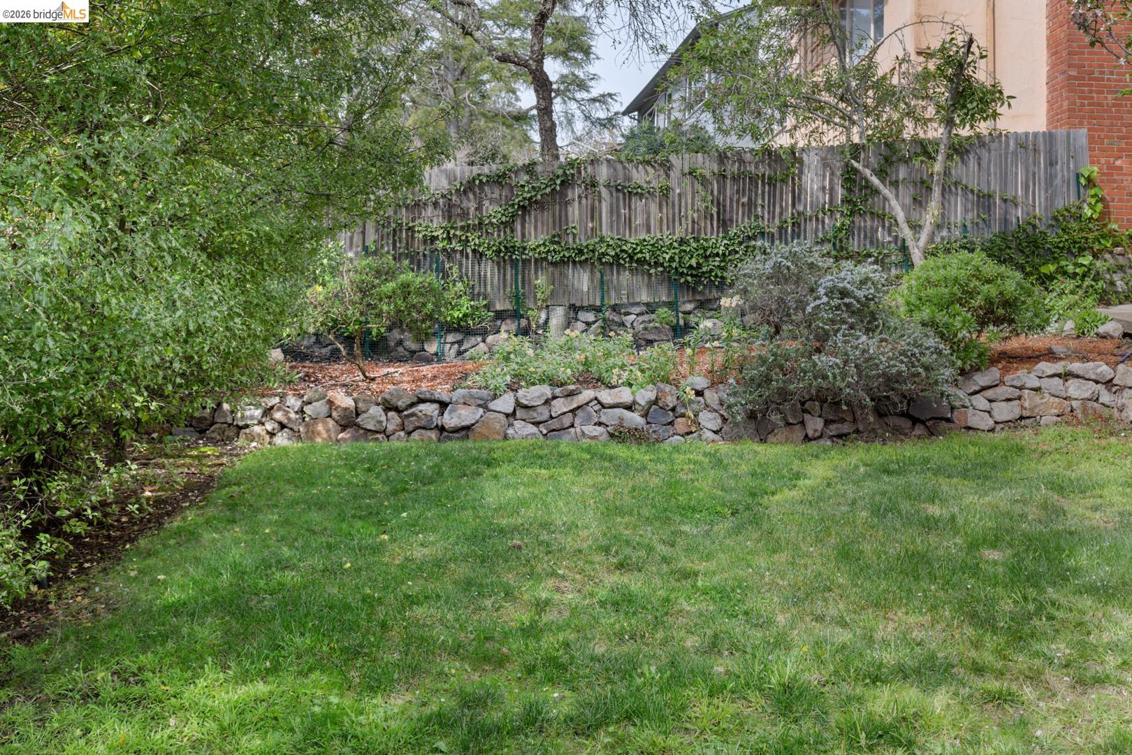 22 Windsor Avenue Kensington, CA 94708 - Photo 29 of 30 a view of backyard with plants and outdoor seating