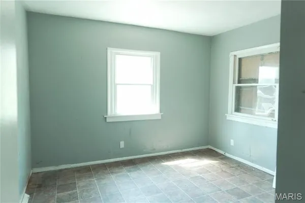 $45,000 | 457 Mildred Avenue, East St. Louis, IL 62206