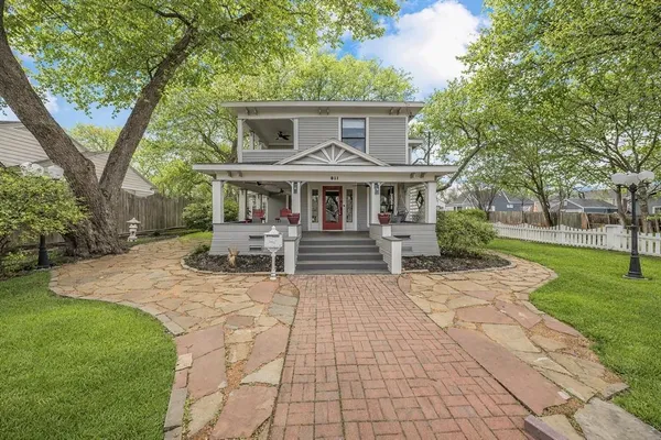 $940,000 | 811 North Church Street, McKinney, TX 75069