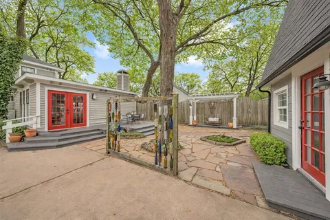$950,000 | 811 North Church Street, McKinney, TX 75069