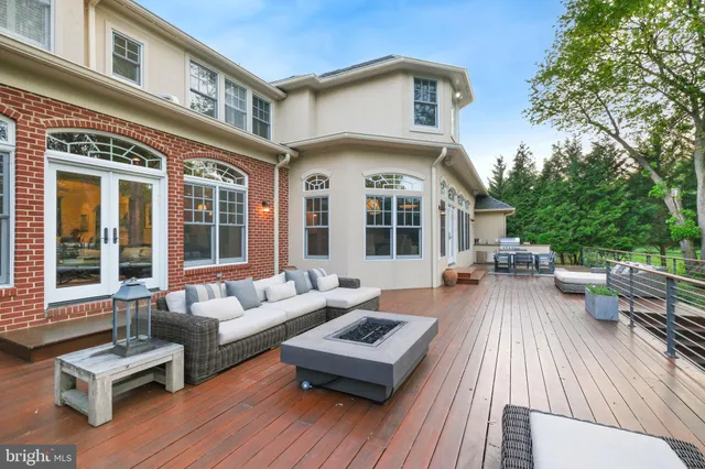 $2,995,000 | 11724 Gainsborough Road, Potomac, MD 20854