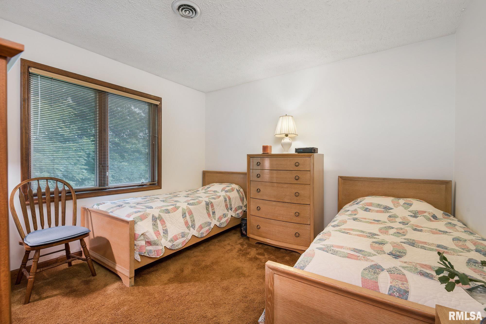 6595 James Road Bettendorf, IA 52722 - Photo 24 of 46 Gallery Image 24