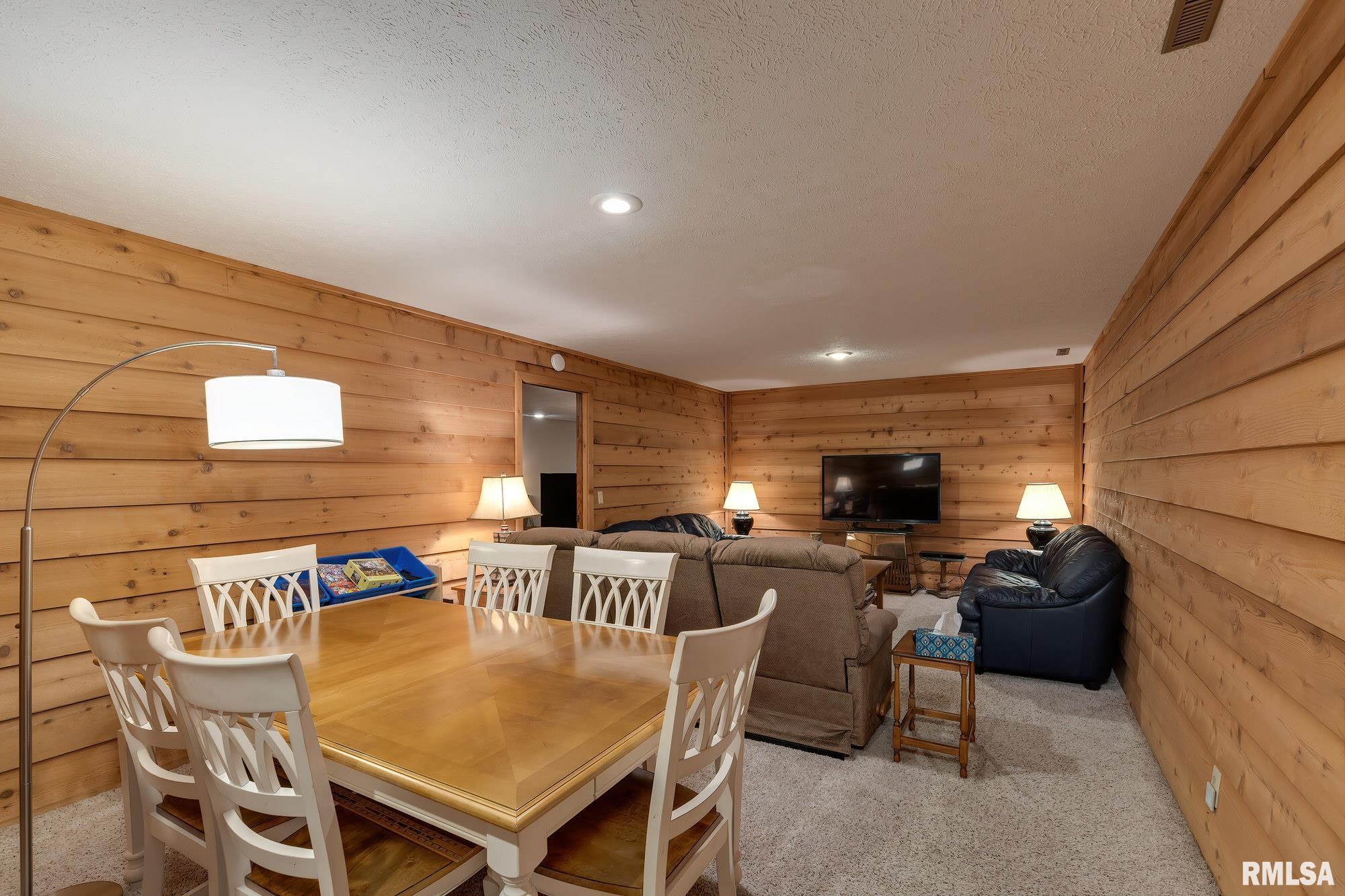 6595 James Road Bettendorf, IA 52722 - Photo 29 of 46 Gallery Image 29