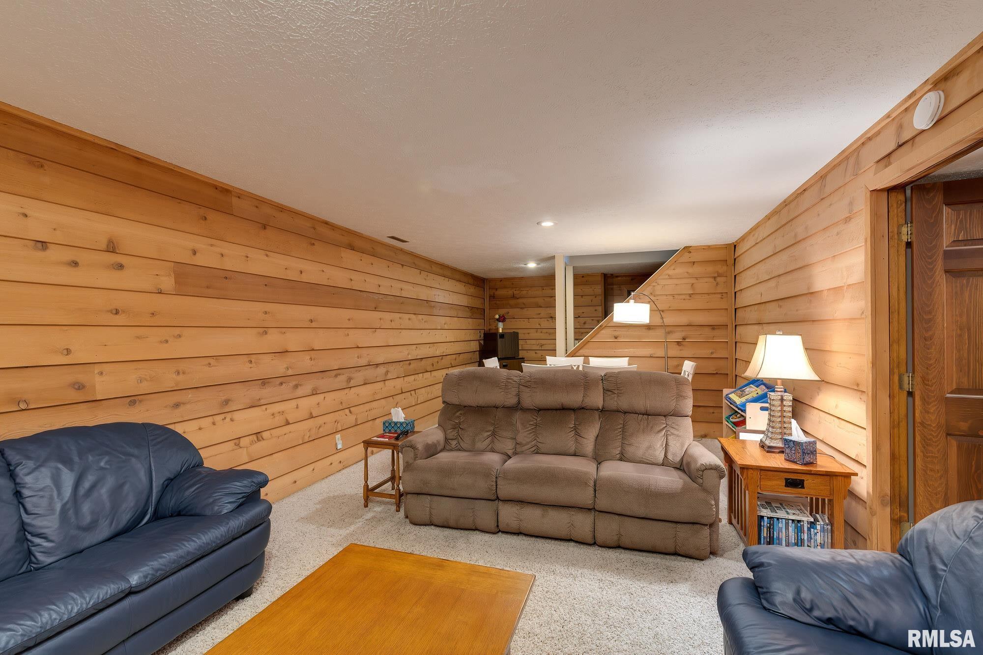 6595 James Road Bettendorf, IA 52722 - Photo 30 of 46 Gallery Image 30
