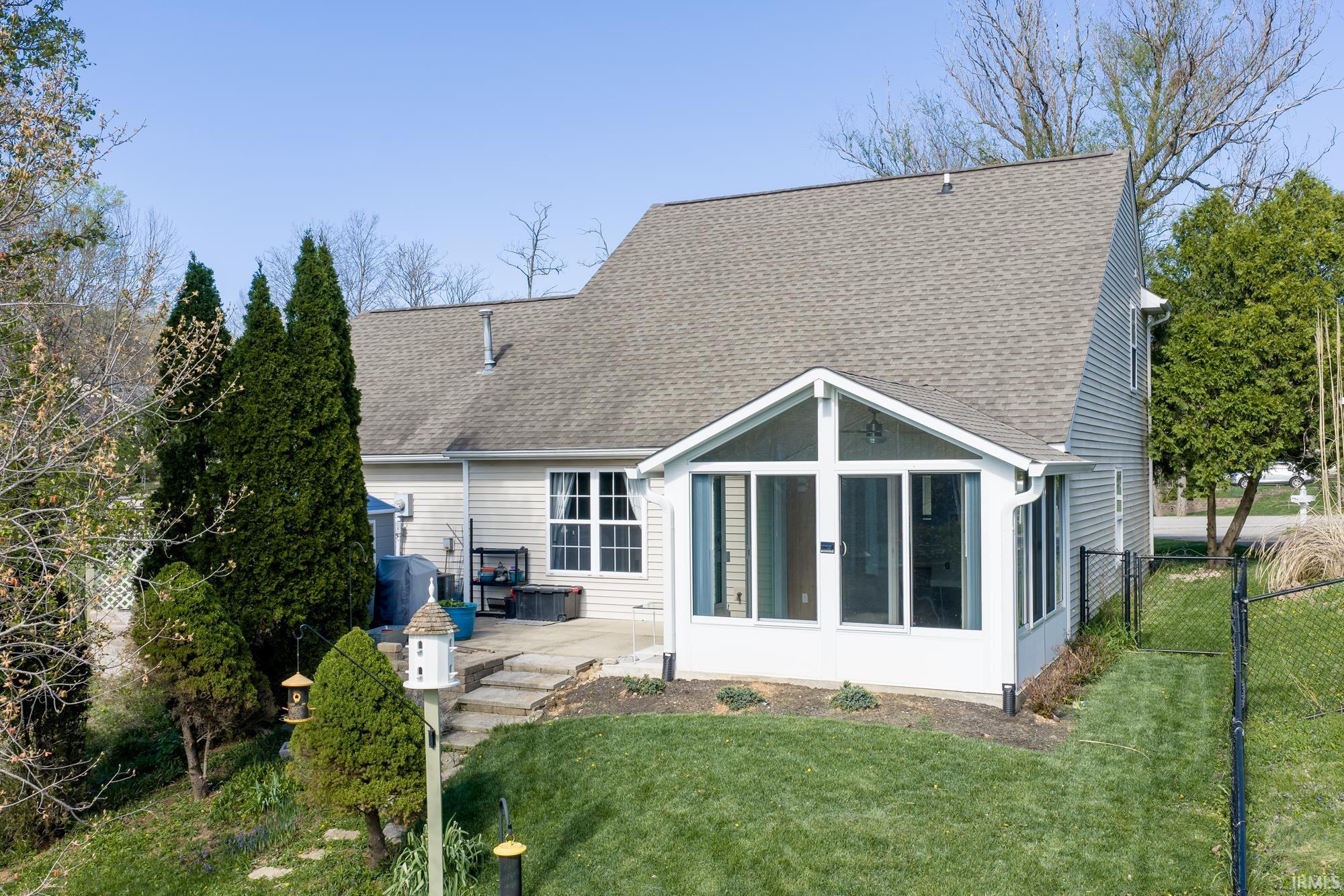 408 Wylie Farm Road Bloomington, IN 47401 - Photo 2 of 36