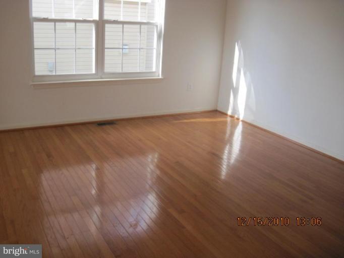 1346 Ridge Commons Boulevard Hanover, MD 21076 - Photo 3 of 10 Dining Room