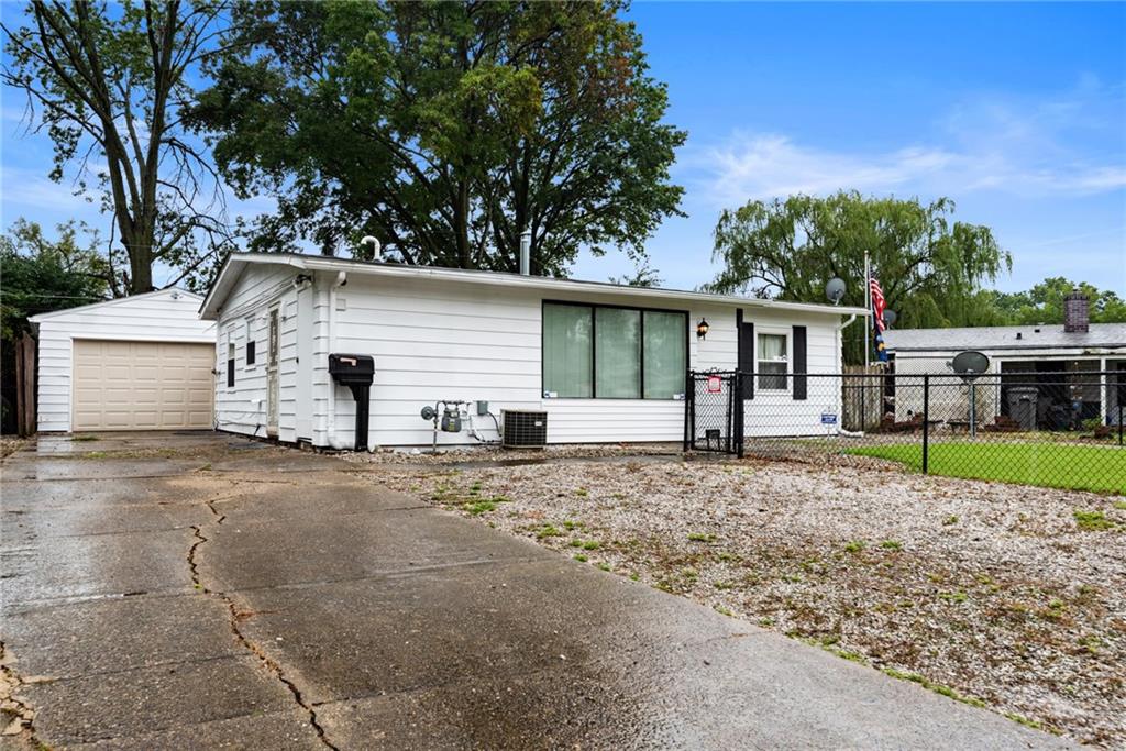 3141 Normandy Road Indianapolis, IN 46222 - Photo 2 of 17