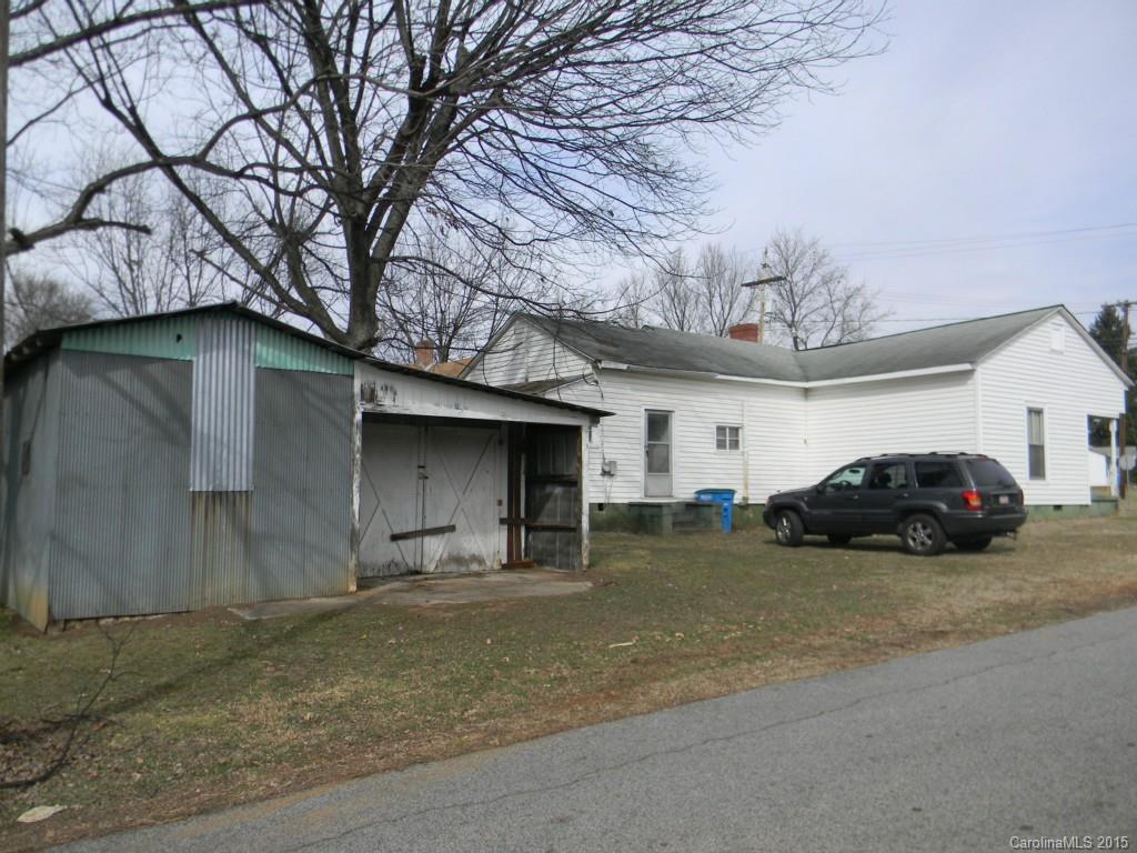 723 Bringle Ferry Road Salisbury, NC 28144 - Photo 4 of 18 Gallery Image 4