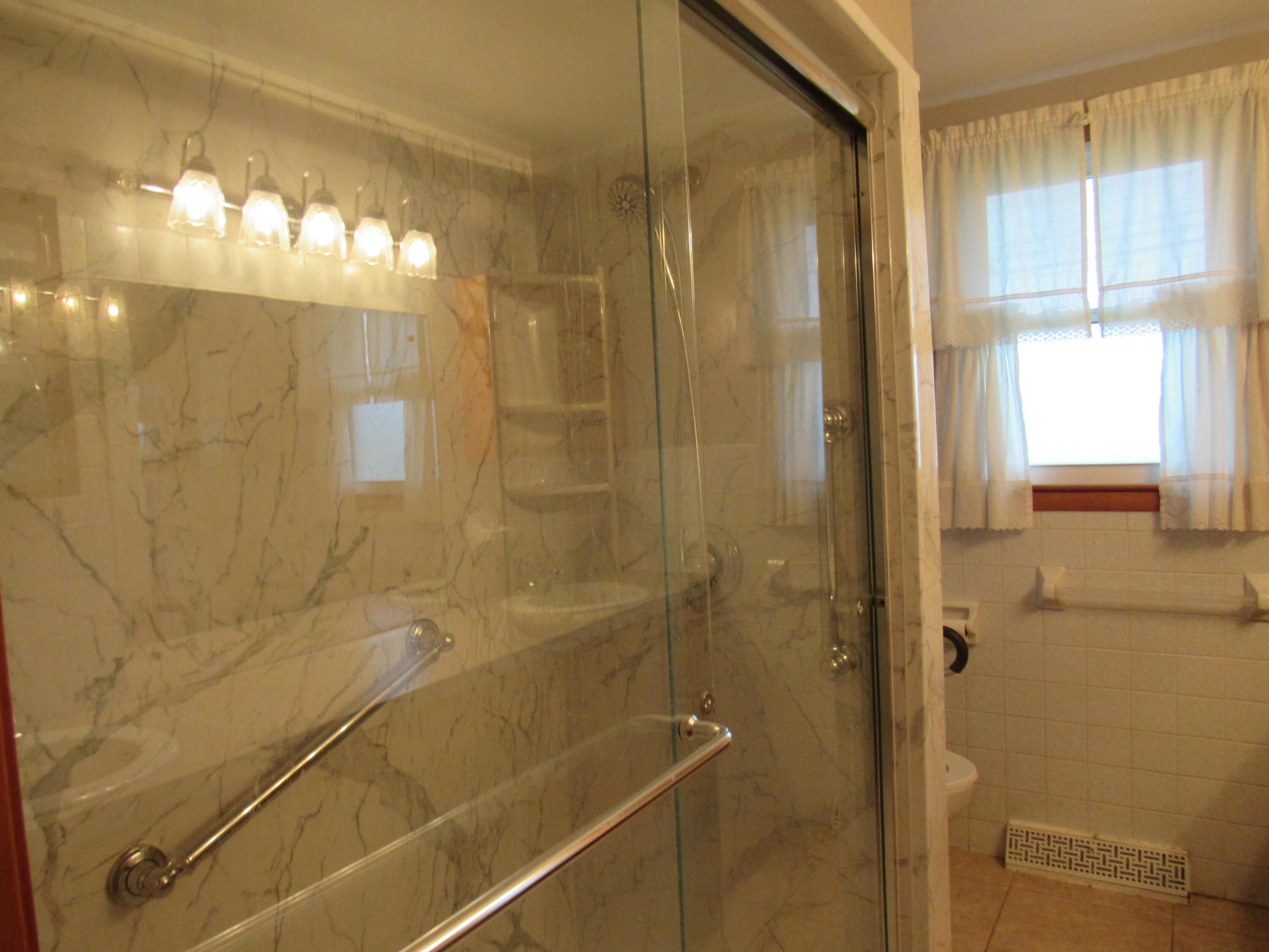 41 Mickey Road Shelby, OH 44875 - Photo 14 of 26 Large shower w/glass door