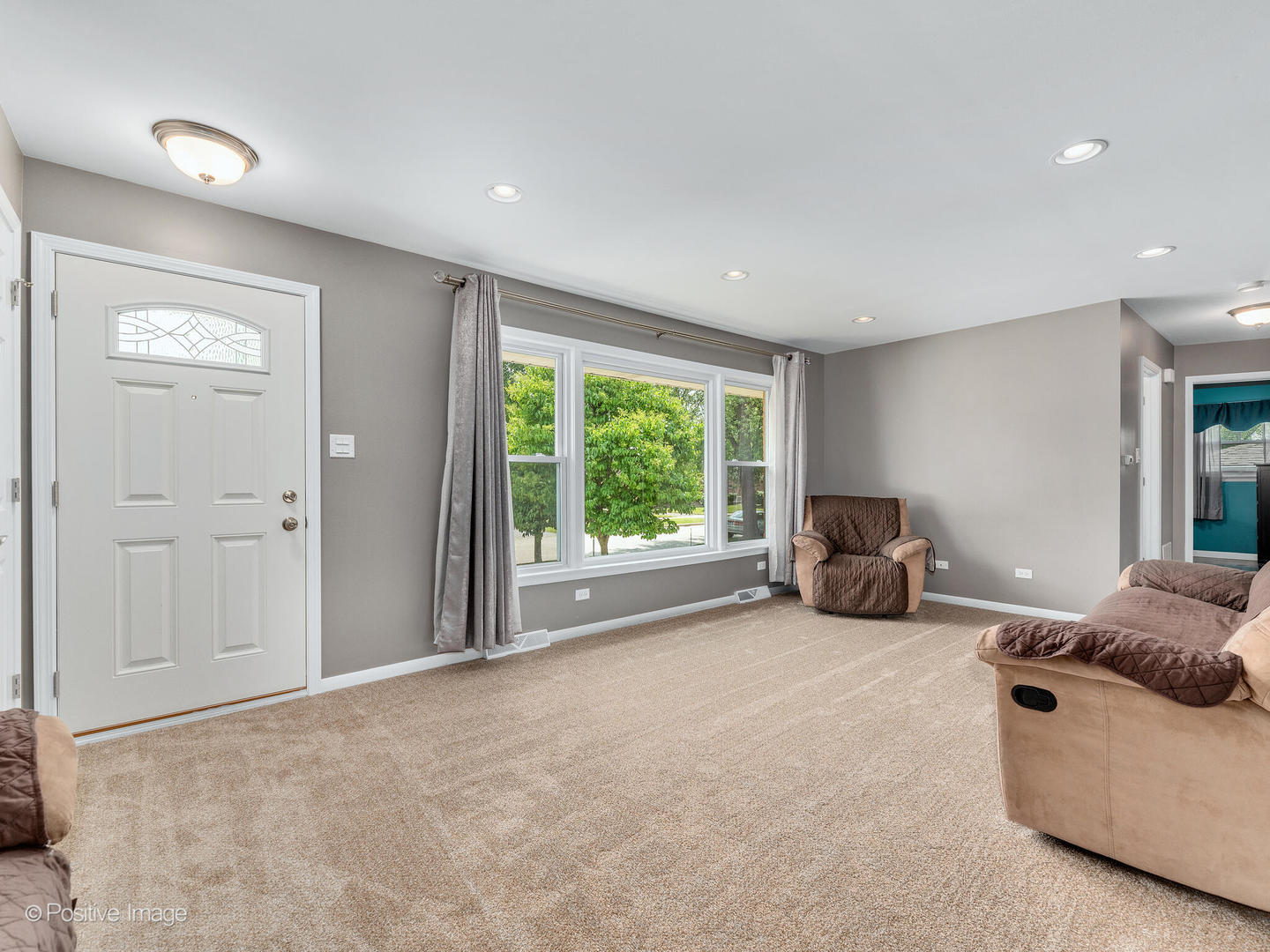 10930 Princess Avenue Chicago Ridge, IL 60415 - Photo 3 of 25