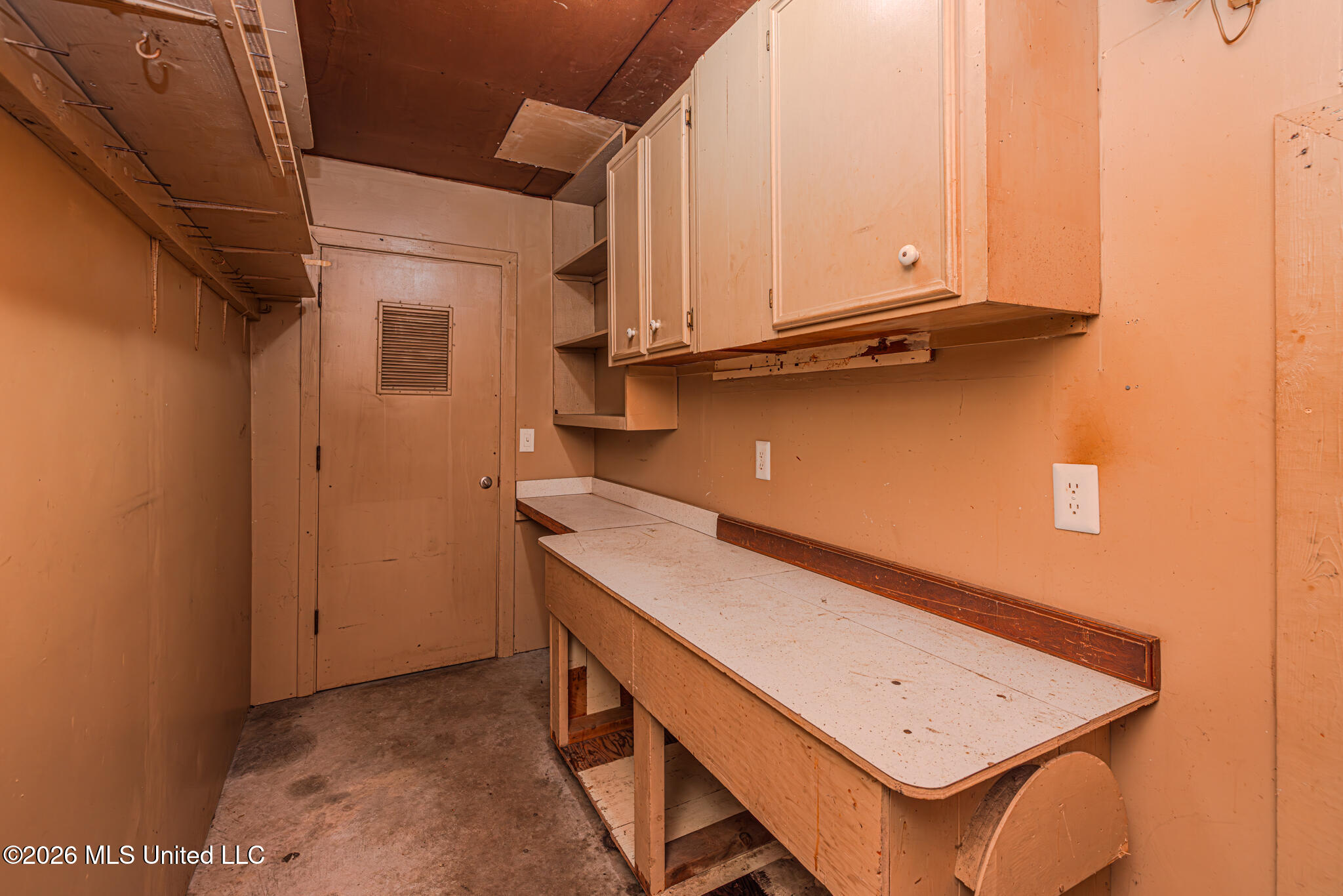 1212 Springdale Drive Jackson, MS 39211 - Photo 16 of 33 1R4A7002