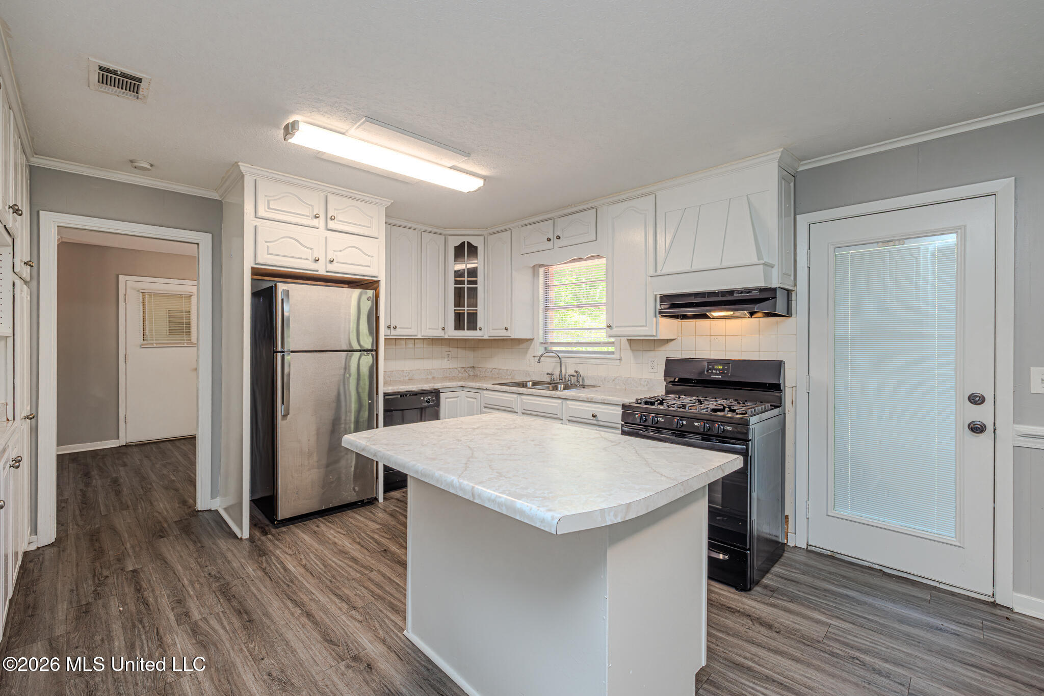 1212 Springdale Drive Jackson, MS 39211 - Photo 18 of 33 1R4A7006