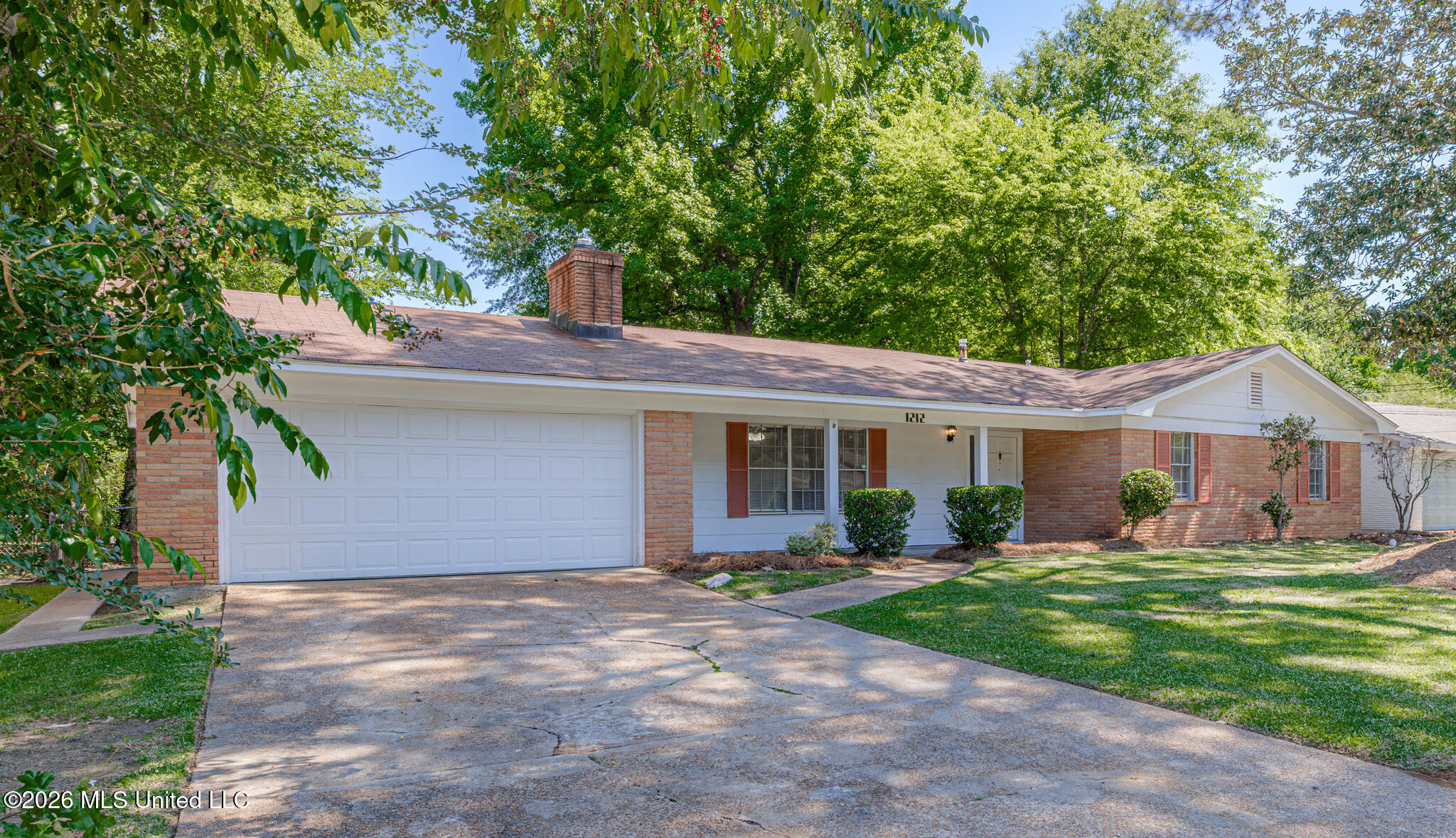 1212 Springdale Drive Jackson, MS 39211 - Photo 3 of 33 1R4A6987