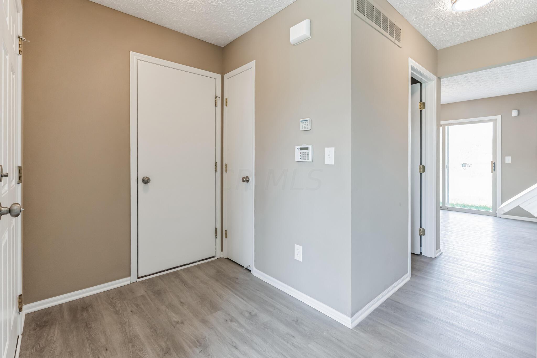 2340 Edmonton Road Columbus, OH 43229 - Photo 3 of 14 R1 (3)