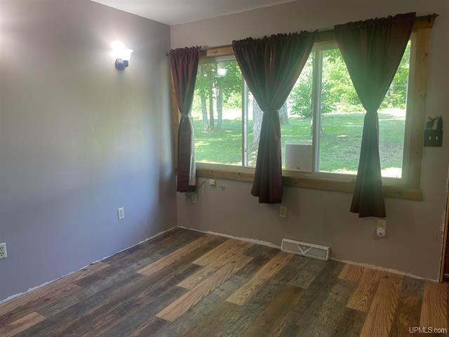 190 Sampson Road Wakefield, MI 49968 - Photo 11 of 26 Gallery Image 11