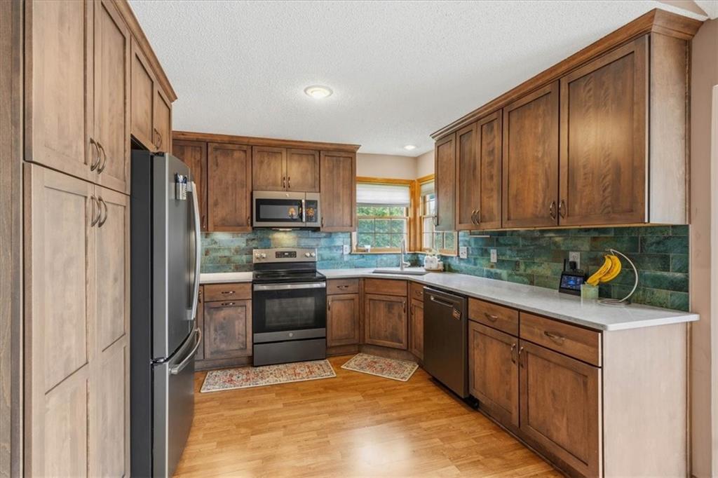9411 West 47th Terrace Shawnee, KS 66203 - Photo 7 of 28