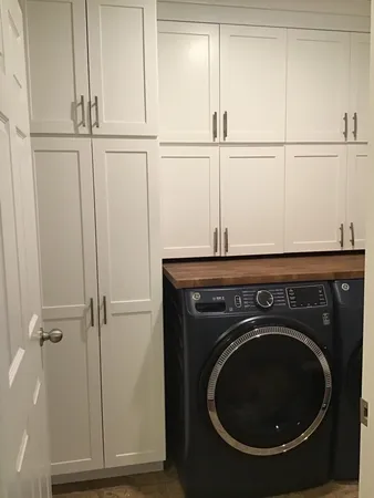 a close view of a washer and dryer