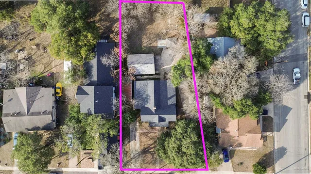 $350,000 | 309 Bois D'Arc Street, Lockhart, TX 78644