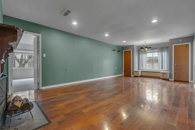 a view of livingroom with hardwood