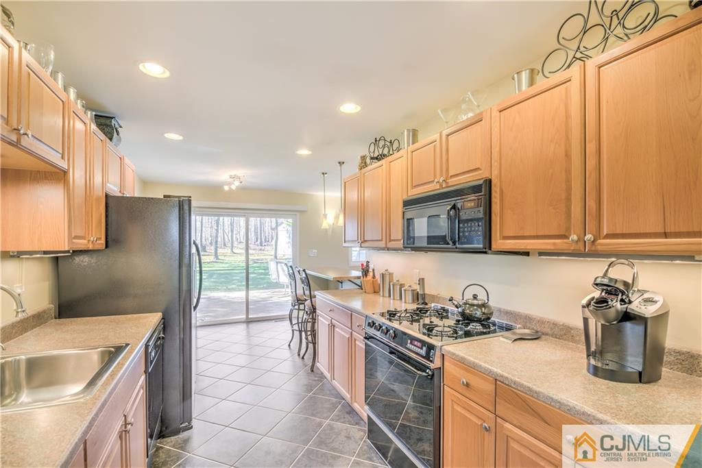 2 Wheeler Road Kendall Park, NJ 08824 - Photo 13 of 24 Gallery Image 13