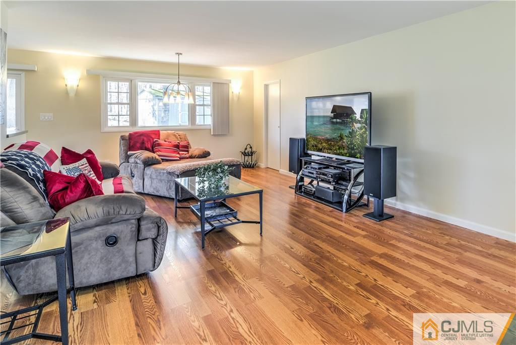 2 Wheeler Road Kendall Park, NJ 08824 - Photo 3 of 24 Gallery Image 3