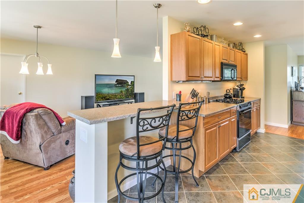 2 Wheeler Road Kendall Park, NJ 08824 - Photo 10 of 24 Gallery Image 10