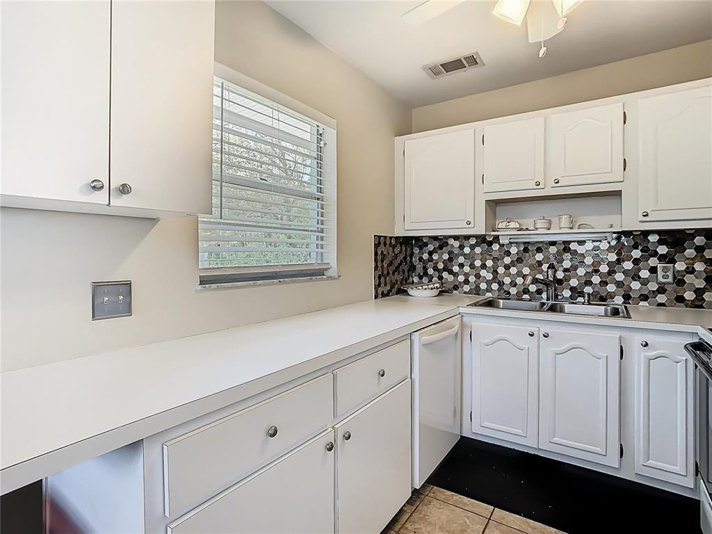 11917 Bayonet Lane, Unit 11917 New Port Richey, FL 34654 - Photo 12 of 57