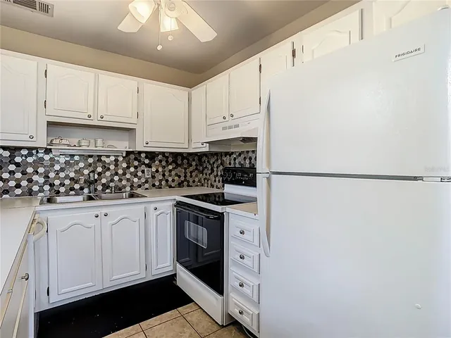 $126,000 | 11917 Bayonet Lane, Unit 11917, New Port Richey, FL 34654