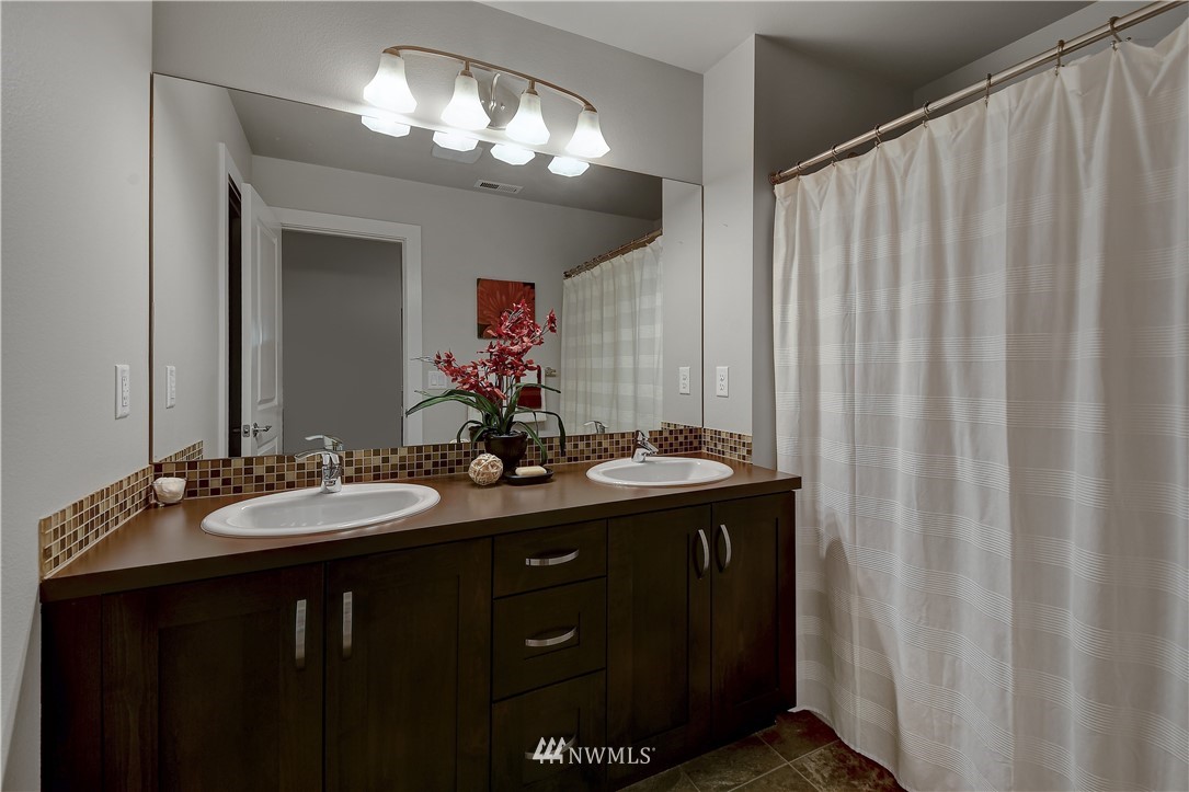 15790 Southeast 164th Place Renton, WA 98058 - Photo 21 of 28 Gallery Image 21