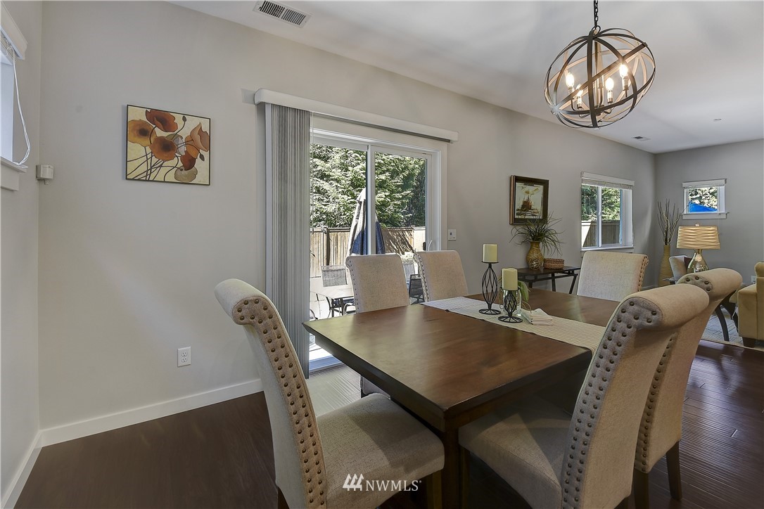 15790 Southeast 164th Place Renton, WA 98058 - Photo 9 of 28 Gallery Image 9