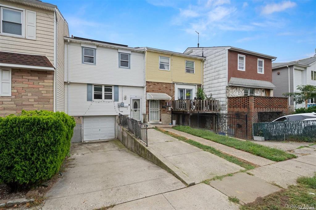 41 Woodcrest Road Staten Island, NY 10303 - Photo 2 of 21