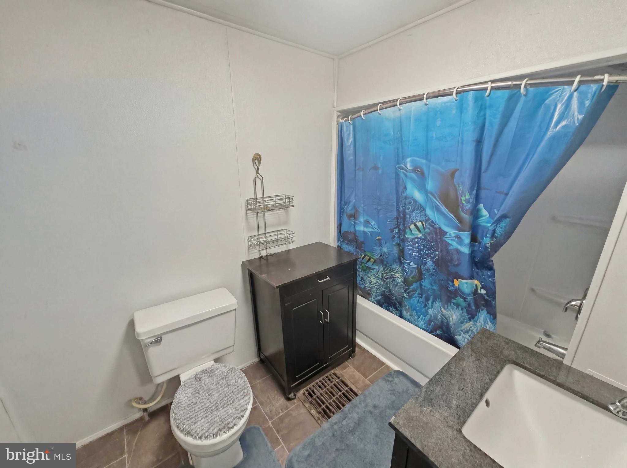 6570 Furnace Road Waynesboro, PA 17268 - Photo 7 of 29 Full Bathroom (virtually decluttered)