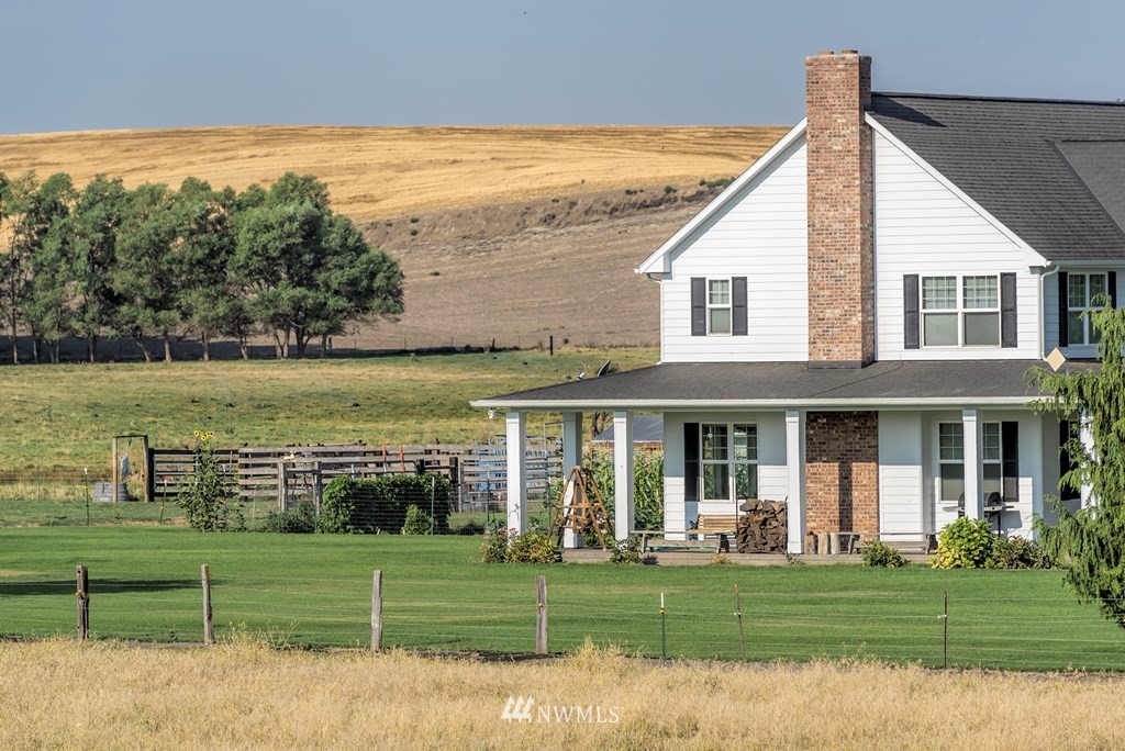 909 Stovall Road Walla Walla, WA 99362 - Photo 5 of 40