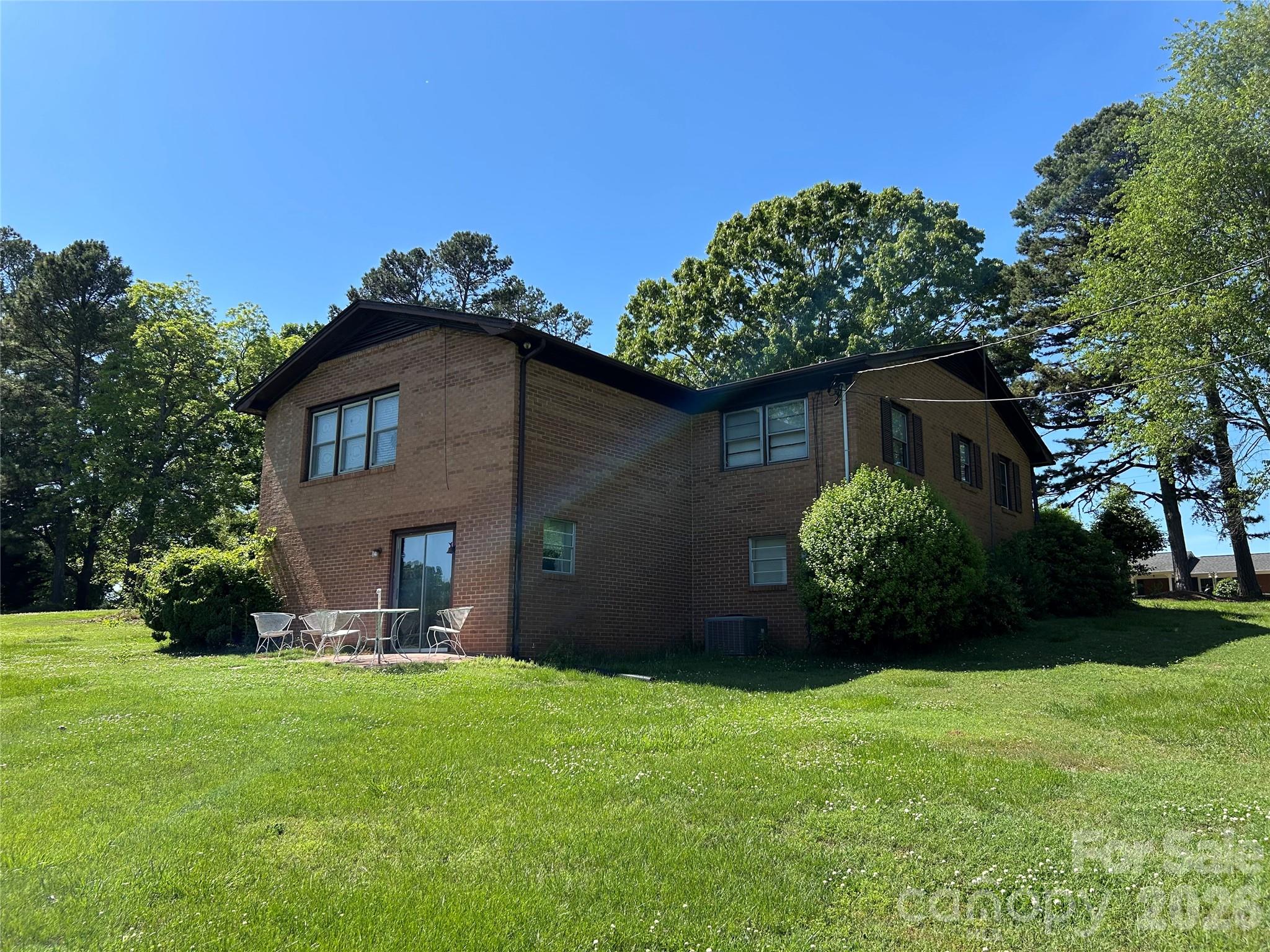 336 Bridges Road Blacksburg, SC 29702 - Photo 25 of 26 a house view with a garden space