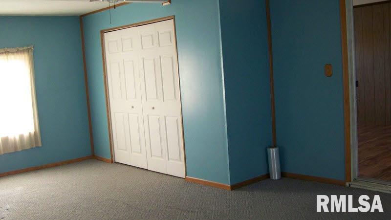 1261 Iron Road Louisville, IL 62858 - Photo 10 of 14 Gallery Image 10